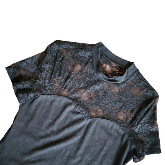 🔖Final Sale | Black Lace Top with high neck - Picture 7 of 8